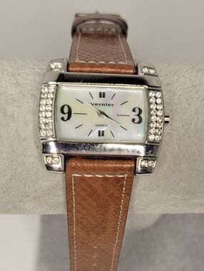 ▪︎Vernier Women's Watch